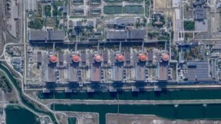 اكتشاف ألغام مزروعة في “مناطق محظورة” بمحطة زابوريجيا النووية