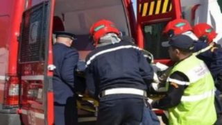 شاب في الثلاثينات يقوم ببتر عضوه الذكري ويطلب المساعدة.