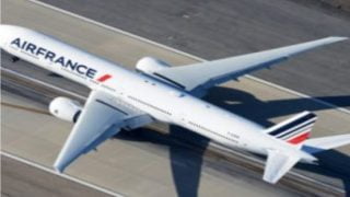 قصص مخيفة تروي تجربة ركاب طائرة تابعة للخطوط الفرنسية أثناء الطيران فوق سماء الدار البيضاء