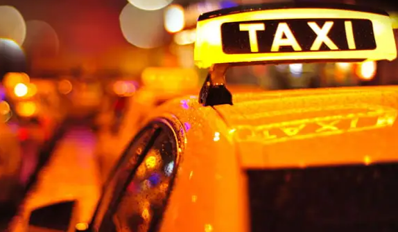 حادثة سير مروعة من أعلى جبل أكادير أوفلا تودي بحياة سائق سيارة أجرة