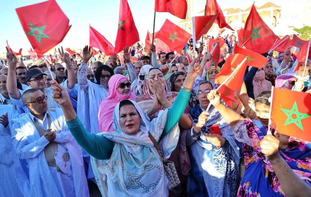 ساكنة السمارة تنظم وقفة للتنديد ب” الاعتداء الإرهـابـي الشنيع” الذي استهدف المدينة