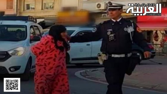 شرطي مرور يثير إعجاب رواد مواقع التواصل الاجتماعي فيسبوك بالخميسات