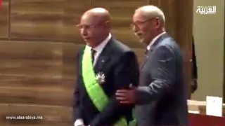 الرئيس الموريتاني يرفض التقاط صورة مع زعيم البوليساريو خلال حفل تنصيبه