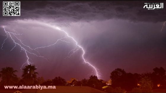عاصفة رعدية قوية
