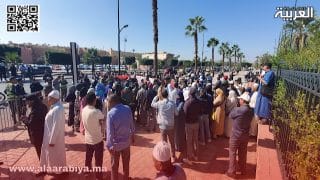 مواطنون يطالبون بدعم المتضررين من الزلزال بوقفة احتجاجية أمام ولاية جهة مراكش