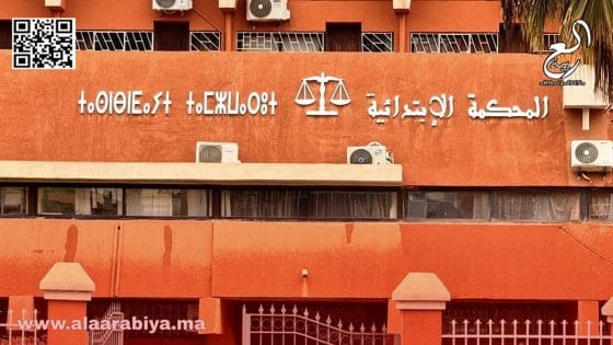 المحكمة الابتدائية ببني ملال تصدر أحكامًا بالسجن في قضية مقتل شرطي خلال تدخل أمني