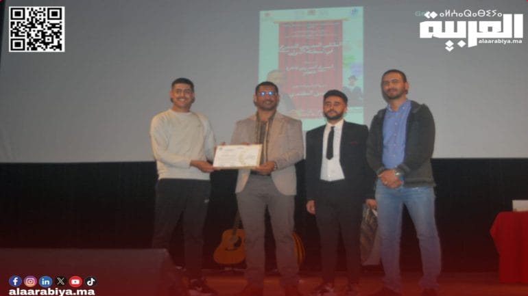 “أنامل المسرح” تبهر في الملتقى المدرسي للمسرح وتحصد جائزة أفضل عرض مسرحي بعنوان “خبر عاجل”
