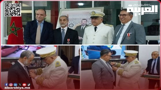 أُطر تعليمية توشَّح بأوسمة ملكية من يد عامل إقليم الخميسات