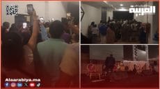 صدمة في أكادير.. منظم حفل بالهواء الطلق يتخلى عن الفنانين والجمهور بعد تسلّمه المستحقات المالية!