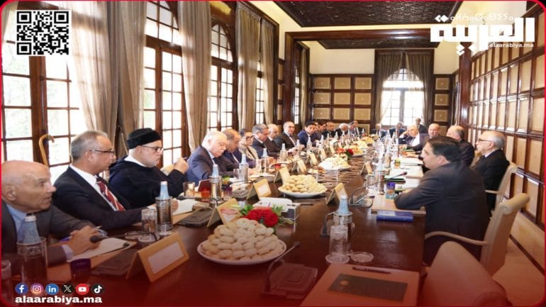 مستشارو جلالة الملك يجتمعون بالأحزاب السياسية قصد الاستشارة والدعوة إلى تقديم تصورات ومقترحات تنظيماتهم بشأن تحيين وتفصيل مبادرة الحكم الذاتي