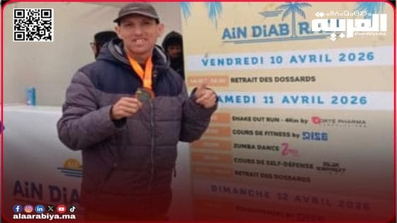 عداء الجيش الملكي طارق أوعلا يعتلي منصة التتويج بالرتبة الأولى في السباق الدولي 10 كلمترات بمدينة الدار البيضاء
